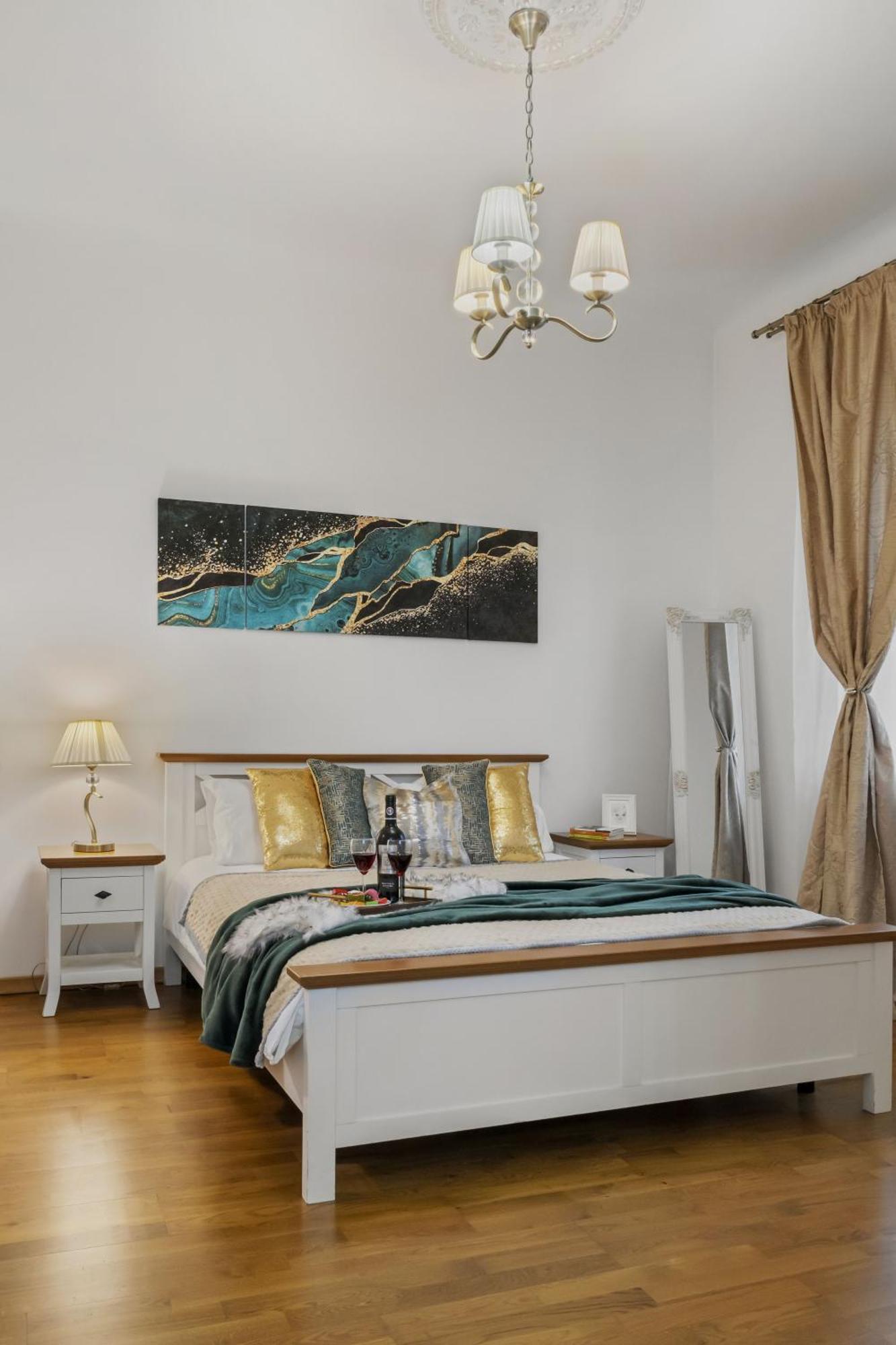 Sweet Luxury Three Rooms Apartment City Center Universitate Bucureşti Exterior foto