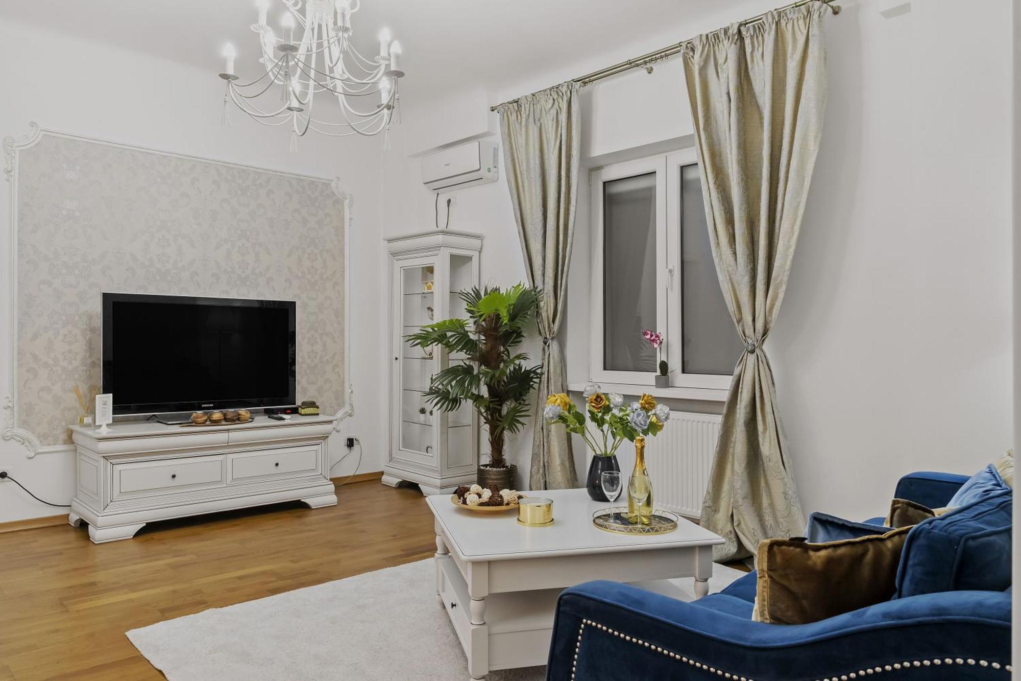 Sweet Luxury Three Rooms Apartment City Center Universitate Bucureşti Exterior foto