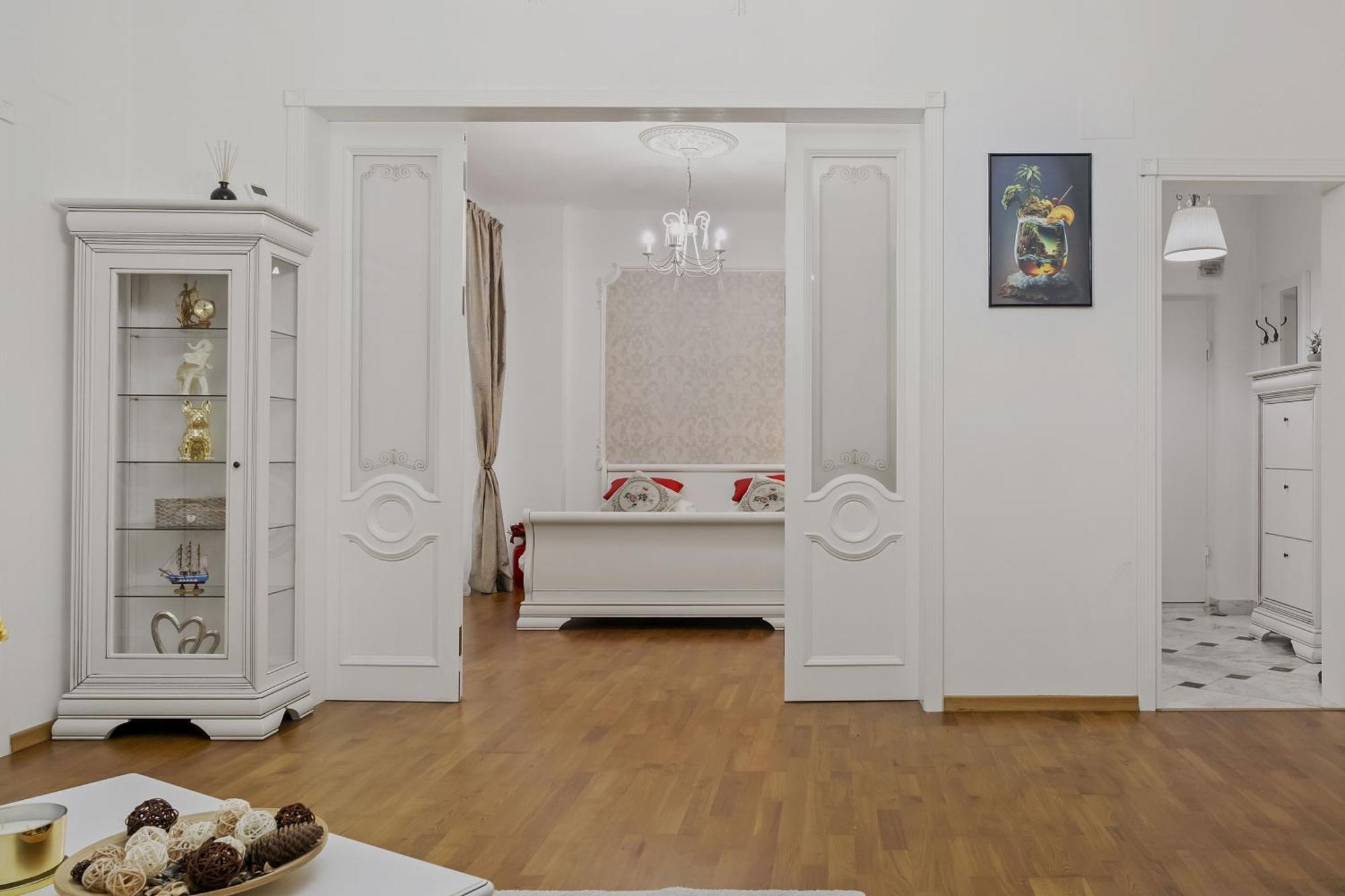 Sweet Luxury Three Rooms Apartment City Center Universitate Bucureşti Exterior foto