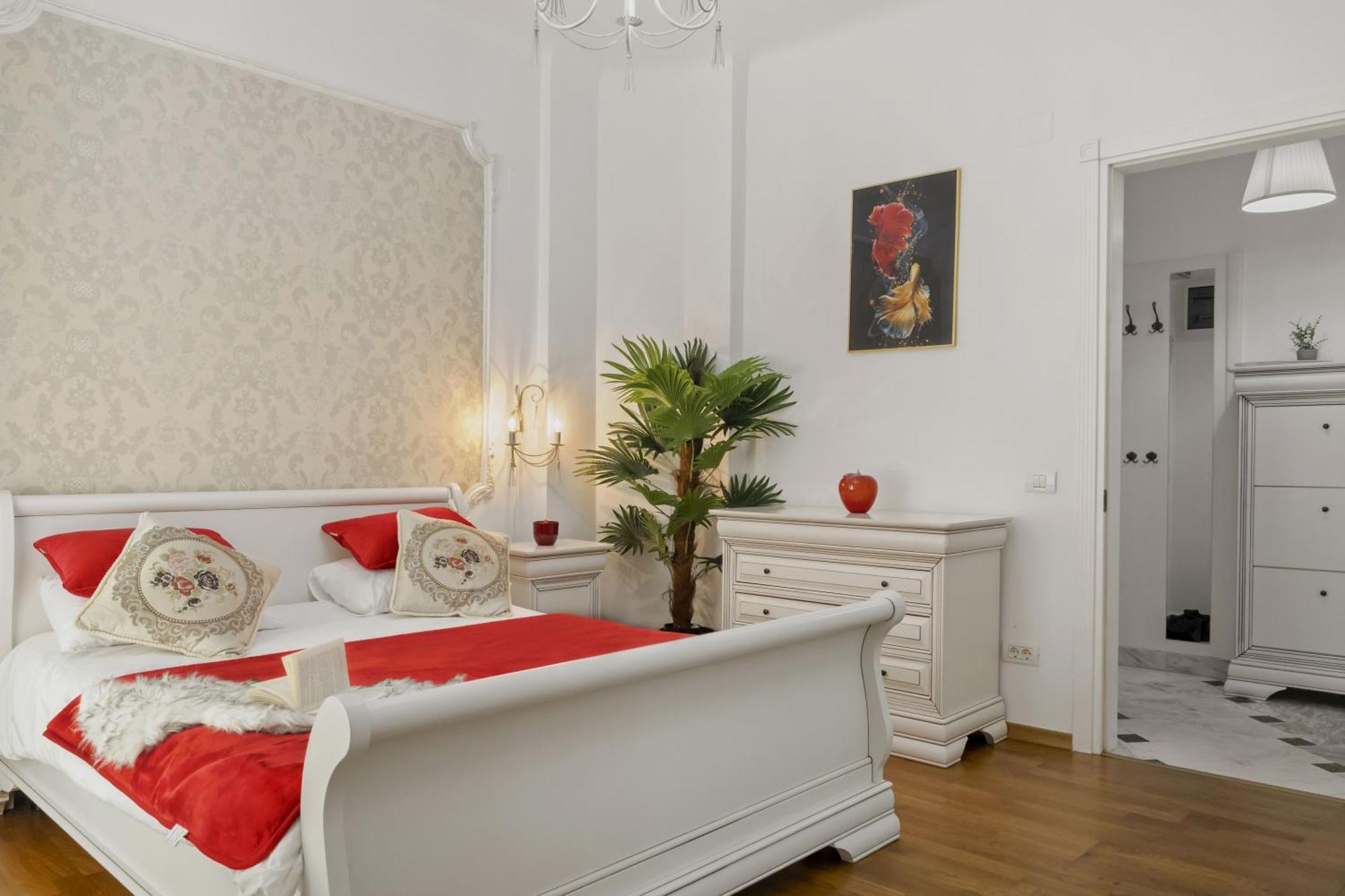 Sweet Luxury Three Rooms Apartment City Center Universitate Bucureşti Exterior foto